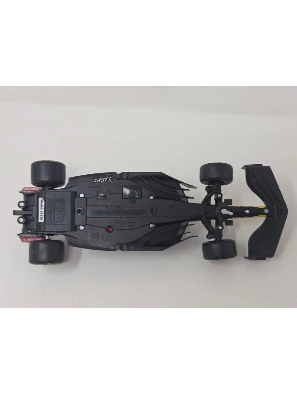 Maisto Oracle Red Bull Racing RB18 2022 F1 RC Car 1:24 Scale Max Verstappen